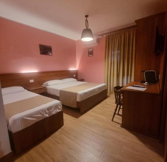 חדר קומפורט לשלושה, B&b Gusto West Bisignano