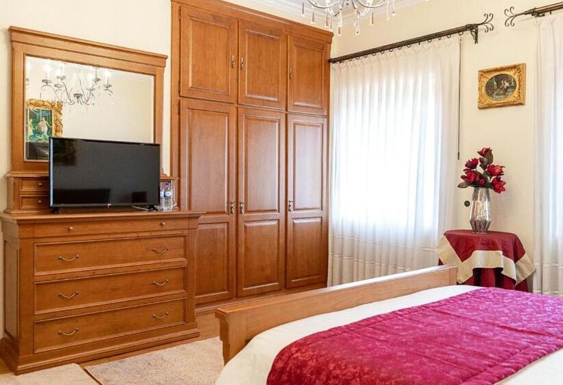 ガーデンビュースタンダードルーム, Elegância & Carros