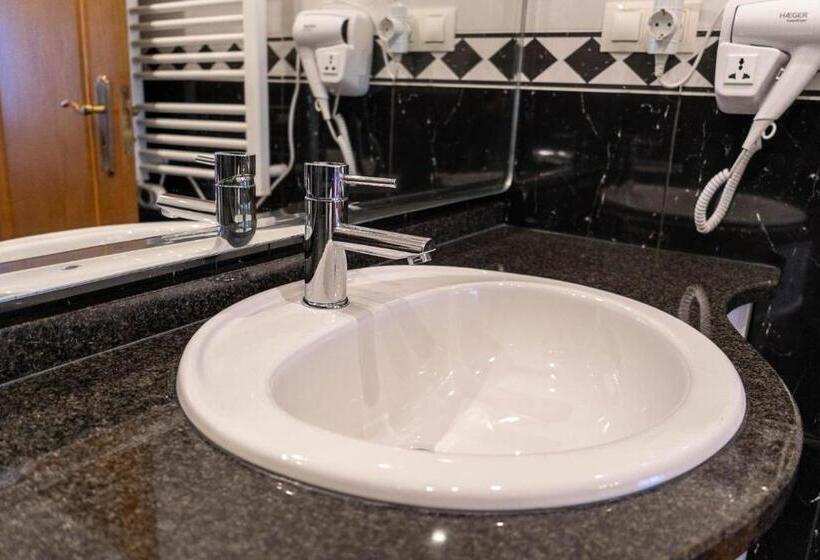 ガーデンビュースタンダードルーム, Elegância & Carros