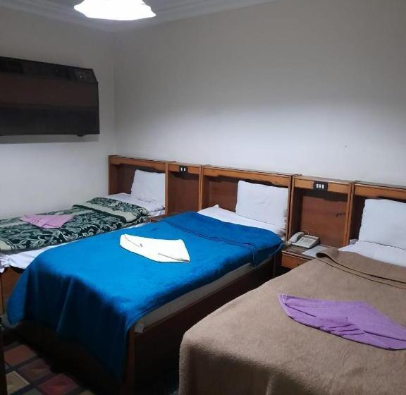 اتاق استاندارد سه نفره, Lotus