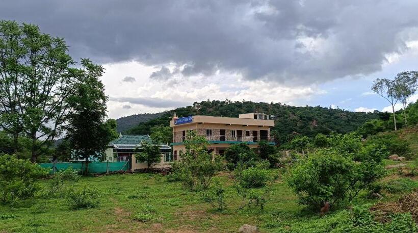 シティビュースイート, Sathyam Resorts