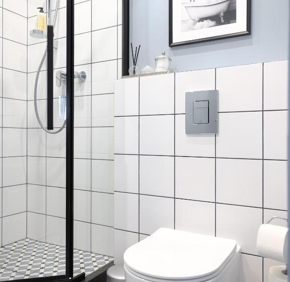 استودیوی سوپریور, Miro Rooms Center   Quiet Chic, Self Check In