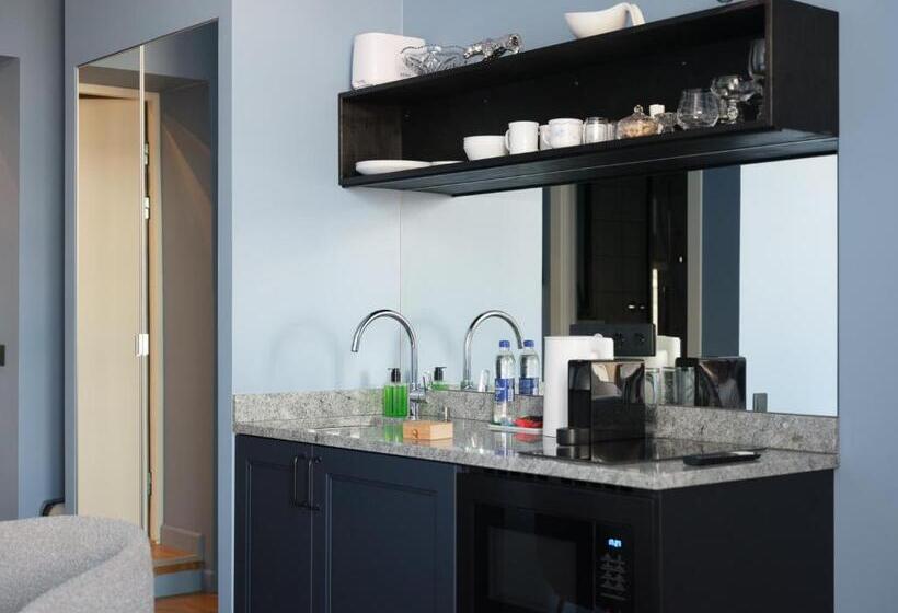 استودیوی استاندارد, Miro Rooms Center   Quiet Chic, Self Check In