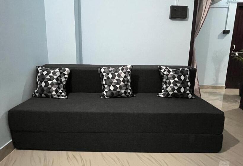 آپارتمان 1 خوابه با بالکن, Beltola Serenity Homestay