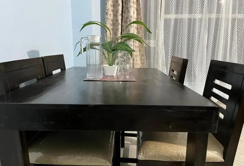 バルコニー付き１ベッドルームアパートメント, Beltola Serenity Homestay