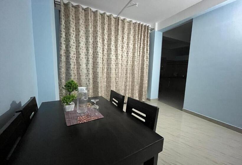 آپارتمان 1 خوابه با بالکن, Beltola Serenity Homestay