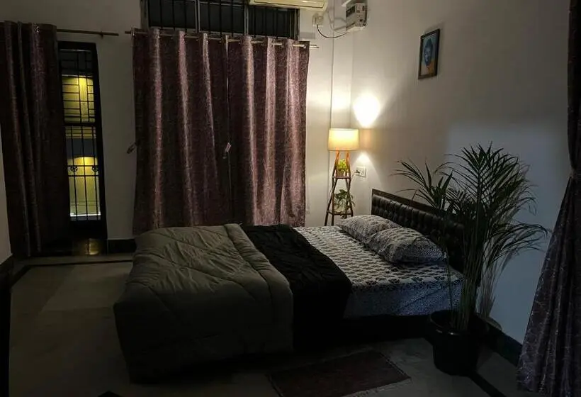 デラックスルーム, Beltola Serenity Homestay