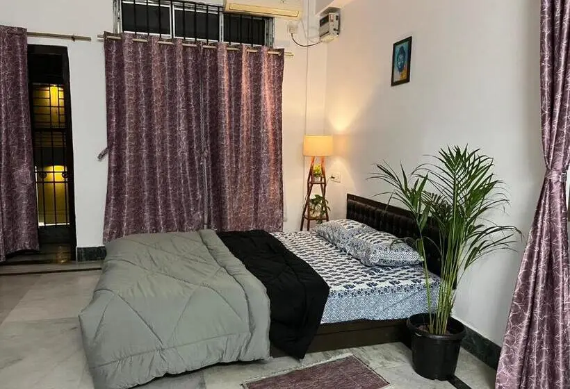 デラックスルーム, Beltola Serenity Homestay