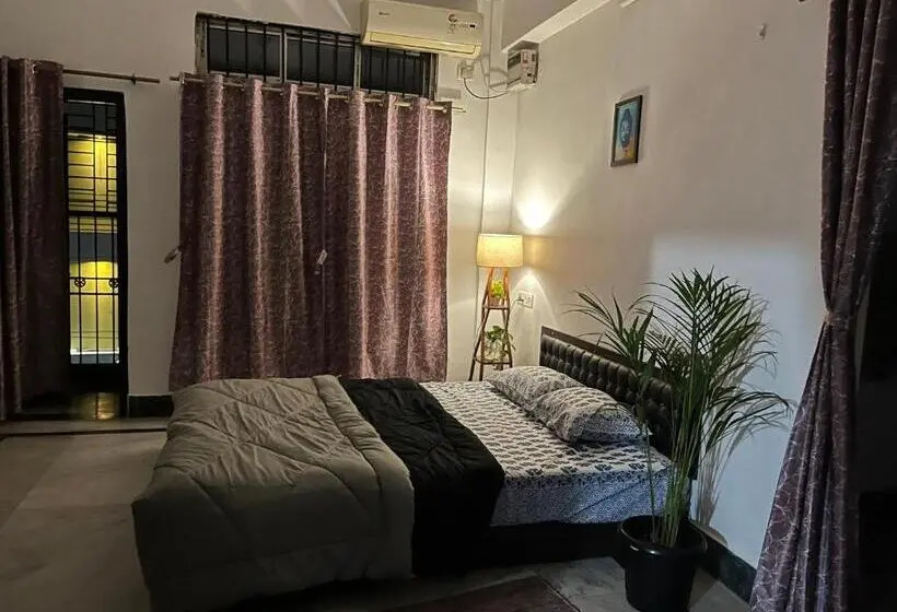 デラックスルーム, Beltola Serenity Homestay