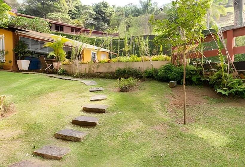 침실 1개 주택, Casa Exclusiva Em Pousada 2 Suítes Piscina Itaipava   Bauernfest 2024