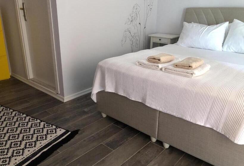 اتاق استاندارد با بالکن و چشم‌انداز دریا, 4 Oda Butik Otel