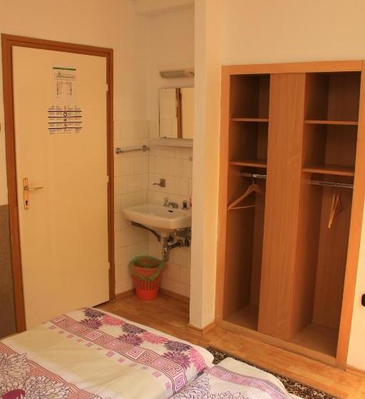 带共用浴室的标准房间, Touring & Sport Hotel Siófok