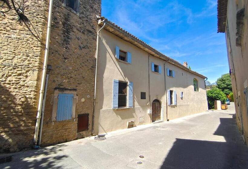 Номер Стандарт, Rue Du Château à Cabrières D Avignon