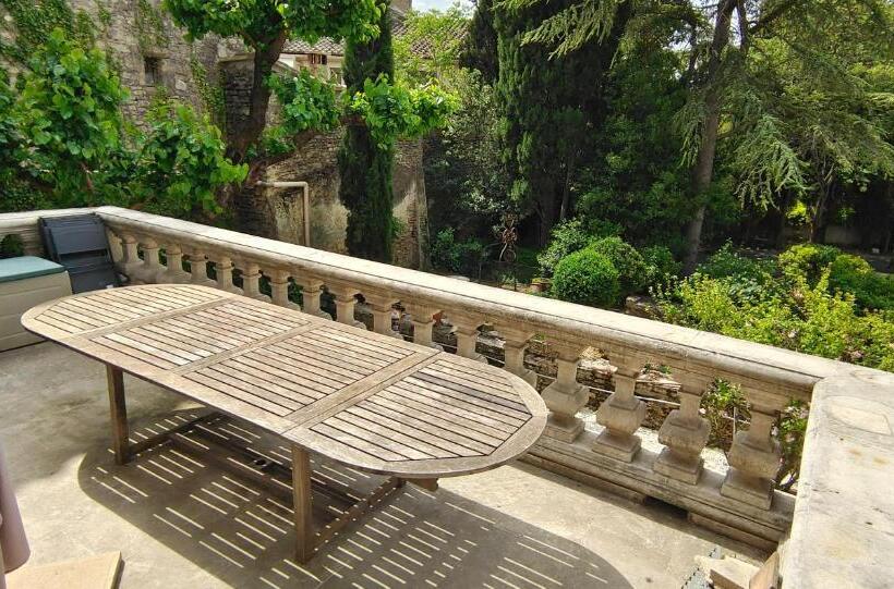 Номер Стандарт Вид на Сад, Rue Du Château à Cabrières D Avignon