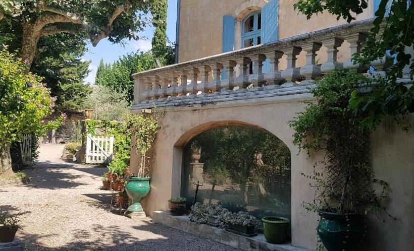 Номер Стандарт Вид на Сад, Rue Du Château à Cabrières D Avignon