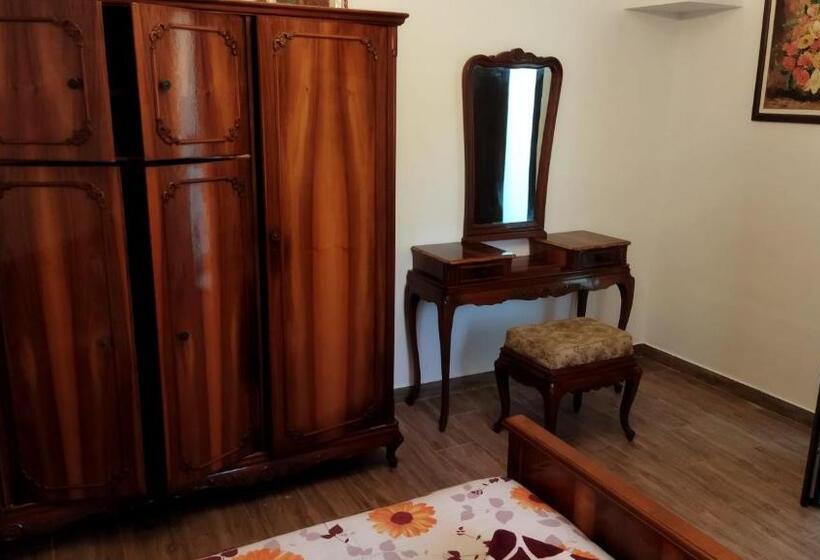 Deluxe Suite King Bed, Casa Din Gradina