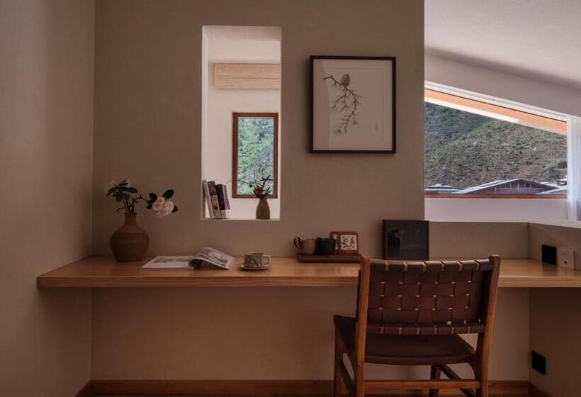 Номер Премиум, Linden Centre Naada