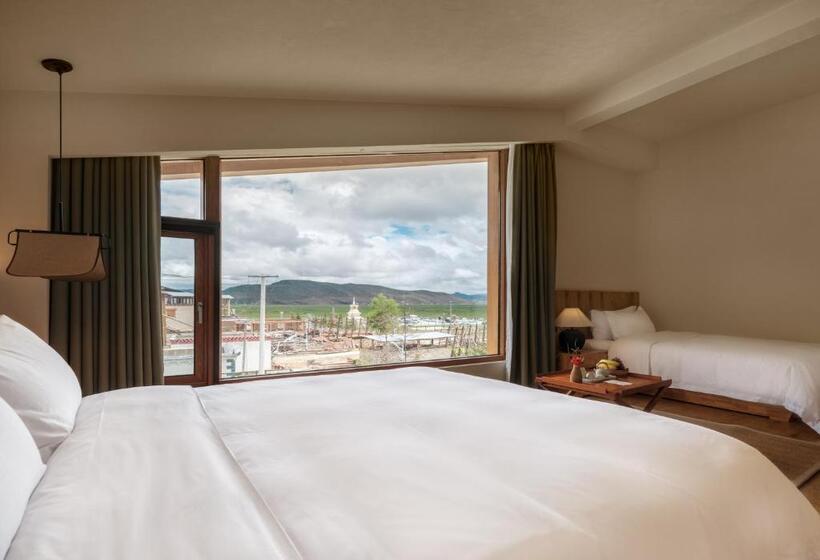 Семейный Номер Вид на Море, Linden Centre Naada