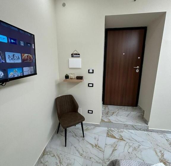 اتاق استاندارد, Little B&b