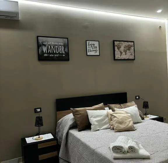اتاق خانوادگی, Little B&b