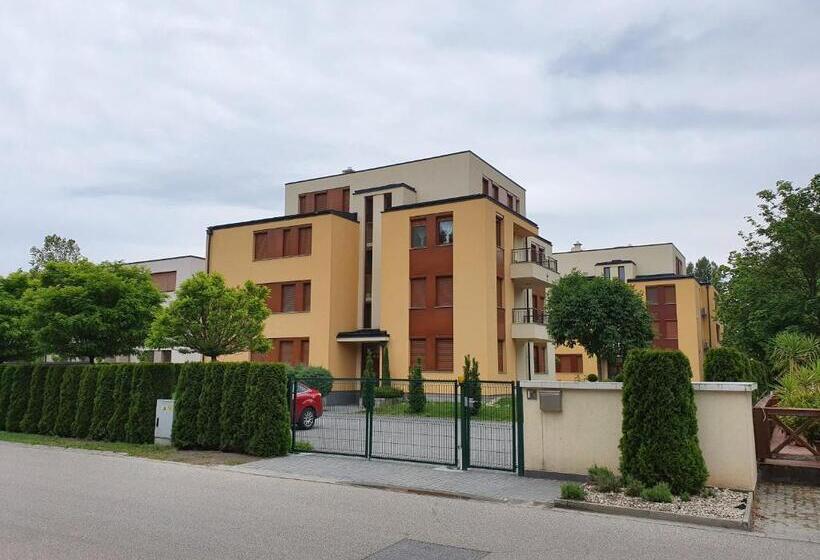 带2个卧室的公寓, Liviapartman Lelle