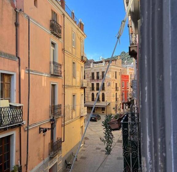 غرفة قياسية رباعية, Da Isa