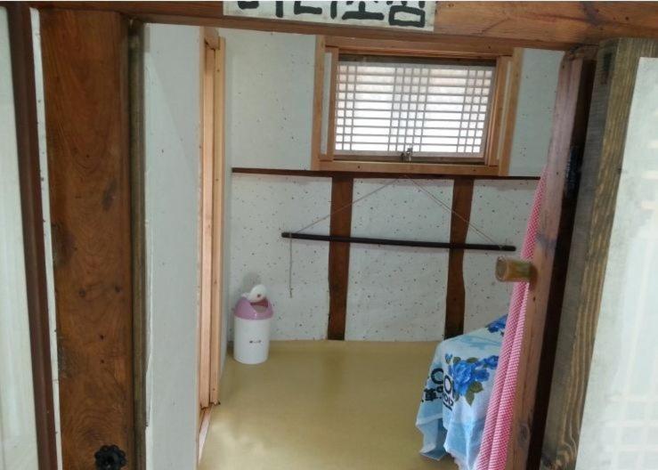 Quarto Triplo Standart, Goseong Choi Pilgan`s Old House