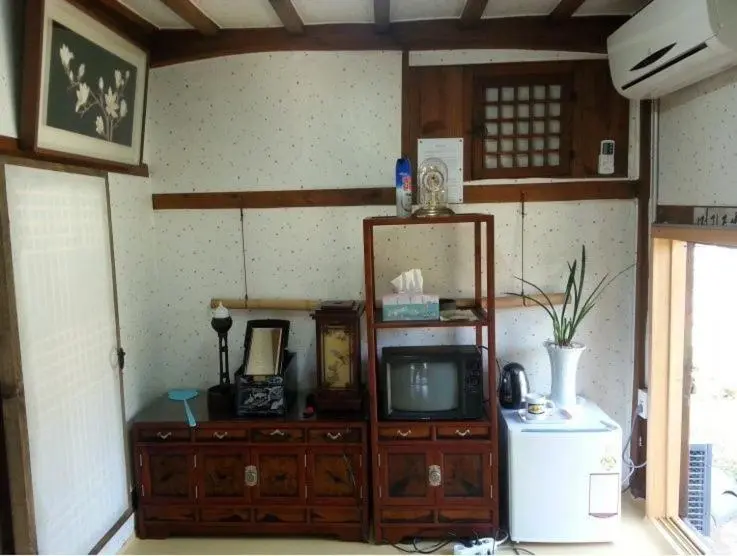 スタンダードトリプルルーム, Goseong Choi Pilgan`s Old House