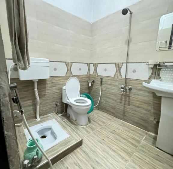 اتاق لوکس خانوادگی, Millat Guest House G9 4