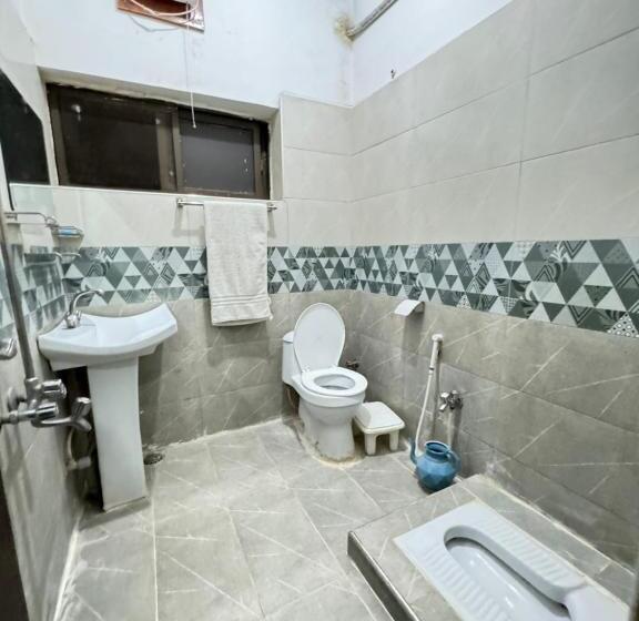 سوییت خانوادگی, Millat Guest House G9 4