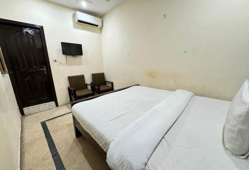 اتاق لوکس, Millat Guest House G9 4