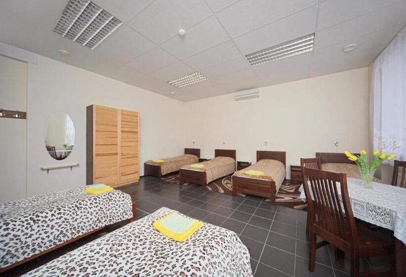 Family Room, Yasmina Hostel