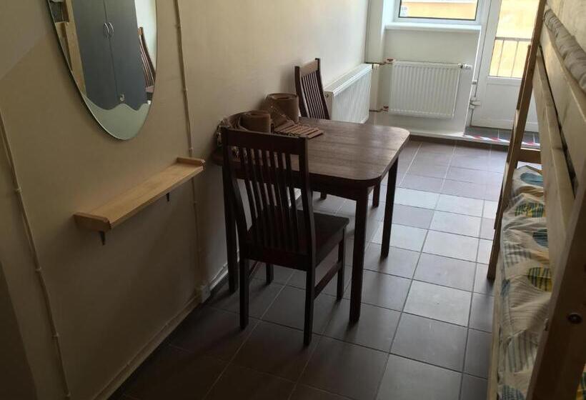 Habitació Quàdruple Estàndard, Yasmina Hostel