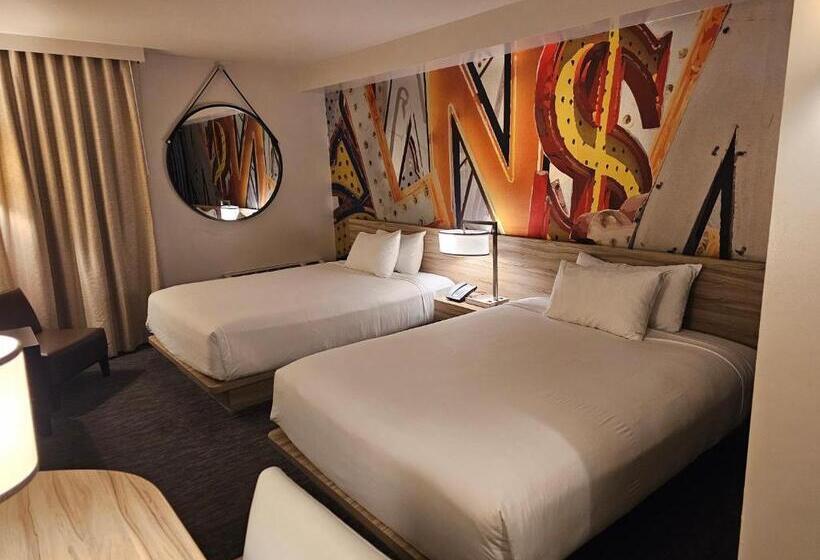 4인용 수피리어 룸, Coolest Bar Hoping Linq Casino Hotel Strip Las Vegas