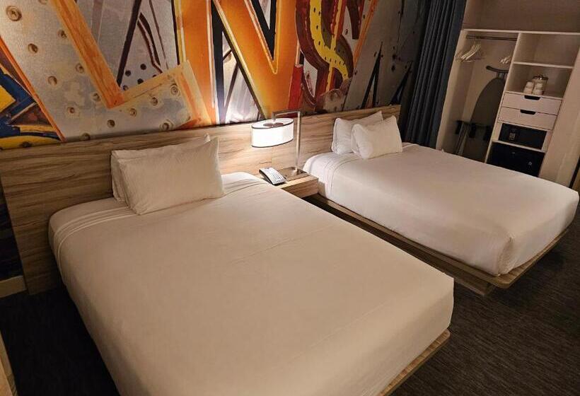 4인용 수피리어 룸, Coolest Bar Hoping Linq Casino Hotel Strip Las Vegas