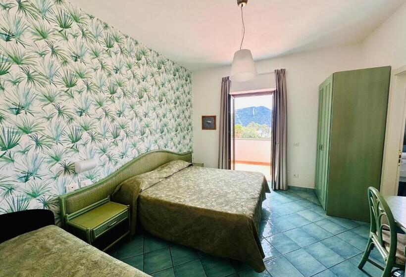 Номер Стандарт Трехместный, Boutique Ischia