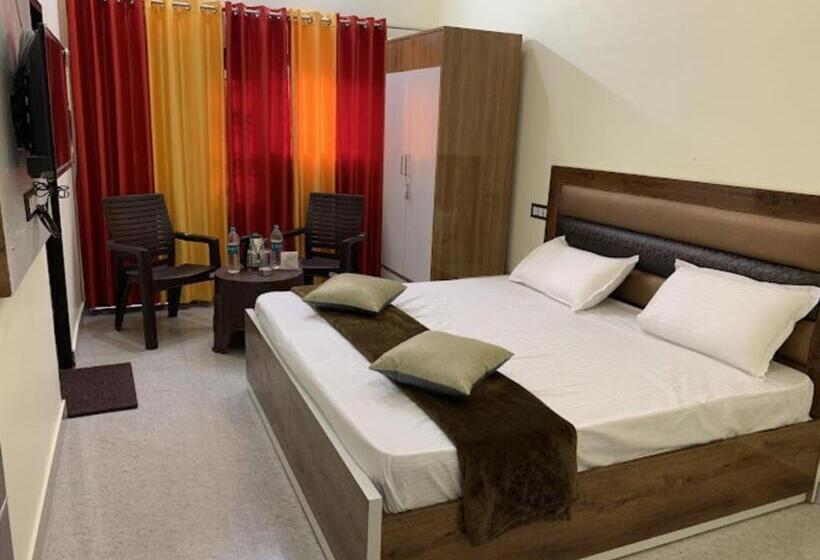 스탠다드 룸, Goroomgo Tapovan Residency Haridwar   Excellent Service Recommended