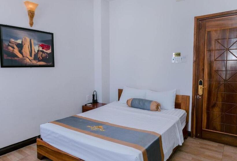 استودیوی استاندارد, Khách Sạn Phú Yên