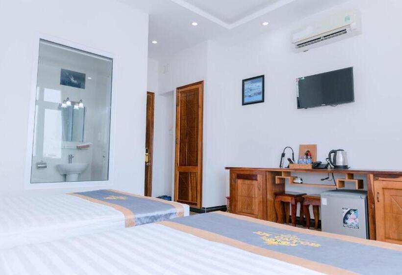 استودیو خانوادگی, Khách Sạn Phú Yên