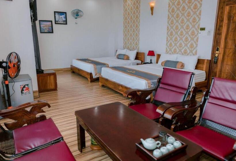 سوییت خانوادگی, Khách Sạn Phú Yên