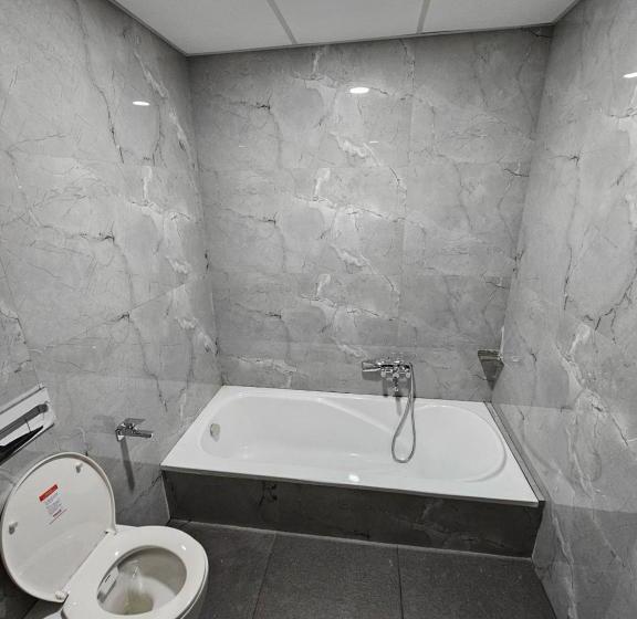 Люкс Superior, Thaal Residency Cheruvathur Hala Groups