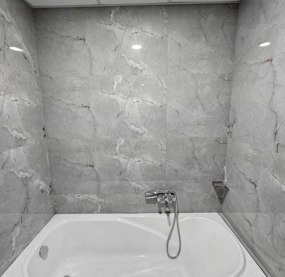 Люкс Superior, Thaal Residency Cheruvathur Hala Groups