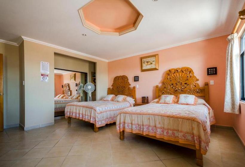 חדר סטנדרט לארבעה, El ángel Taxco