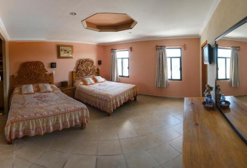 חדר סטנדרט לארבעה, El ángel Taxco