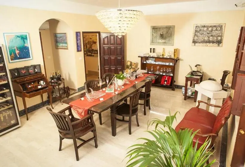اتاق لوکس با چشم‌انداز دریا, Benecanka Casa Veneziana Piran