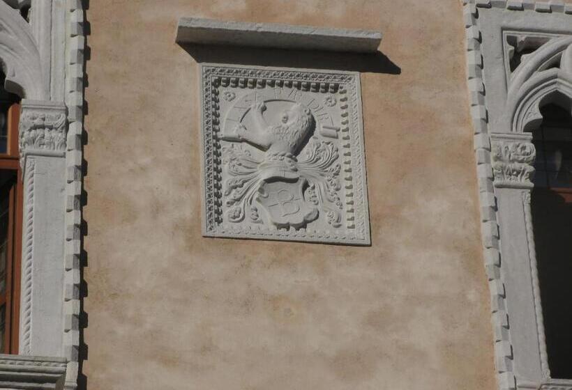 اتاق لوکس با چشم‌انداز دریا, Benecanka Casa Veneziana Piran