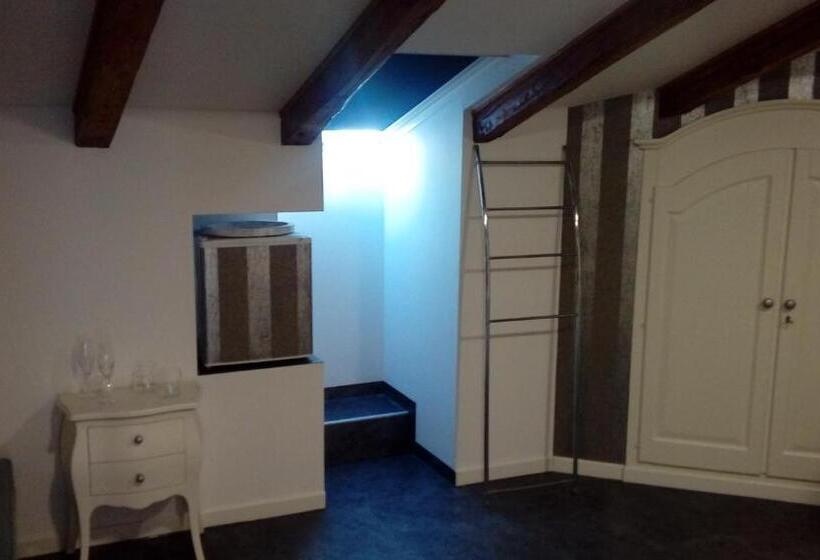 اتاق لوکس, Benecanka Casa Veneziana Piran