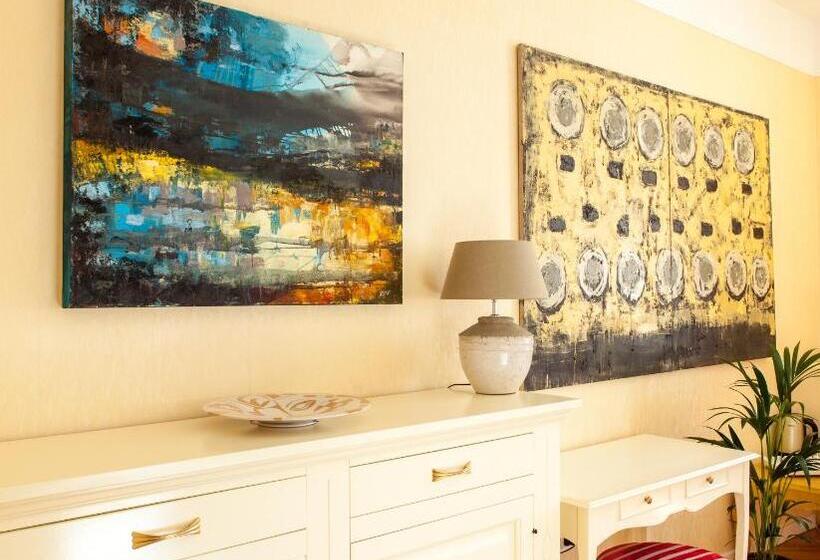 اتاق لوکس با چشم‌انداز دریا, Benecanka Casa Veneziana Piran