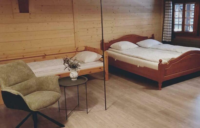 חדר משפחתי חדר אמבטיה משותף, Emme Lodge