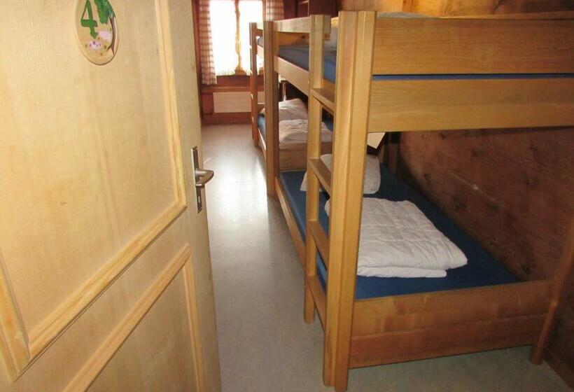Кровать в Общей Комнате, Emme Lodge